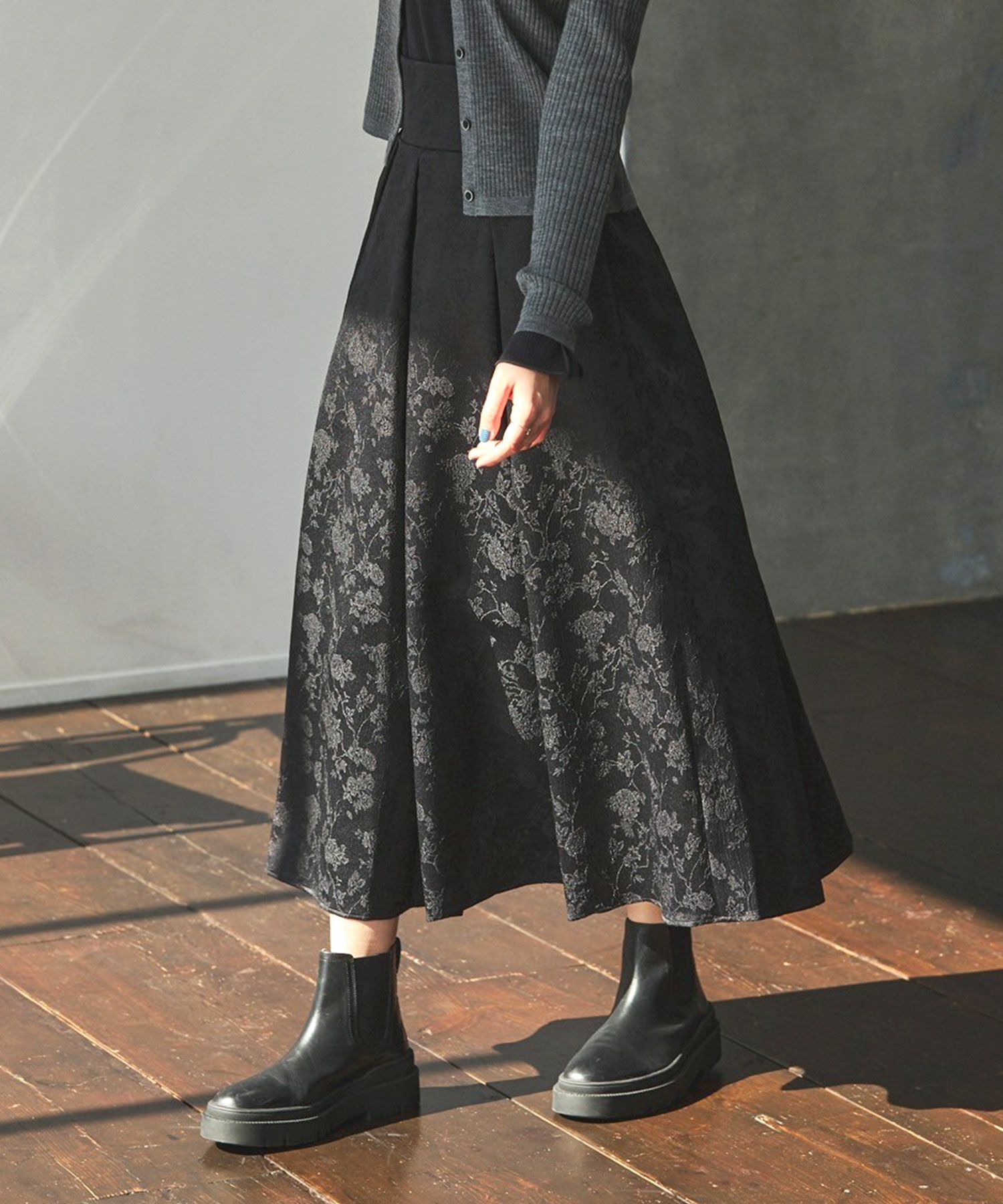 HIGH WAIST TUCK LONG SKIRT 〓予約販売・1月中旬頃発送予定〓 | MOARE